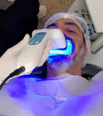 Dra. Vivian Manfredi - Dvam Odontologia